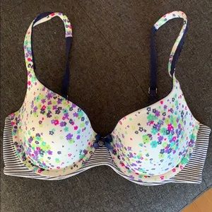 Victorias Secret Demi Bra